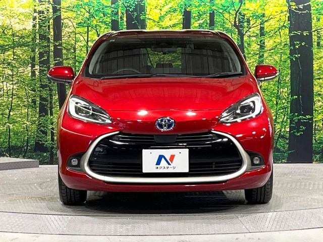 弊社では、全車『修復歴なし』のお車のみ取り扱っております。専任バイヤーによる厳選した仕入れの後、入庫後の車両チェックを行い、ネクステージが認定した高品質な中古車をご提供しております。