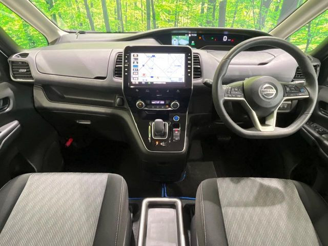 セレナ1.2 e-POWER ハイウェイスターV