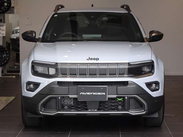 アベンジャー4xe ハイブリッド アップランド 4WD