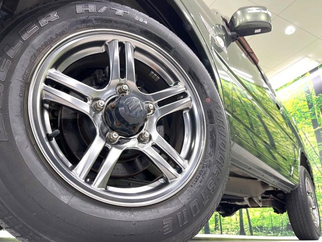 �y����16�C���`�A���~�z�C�[���z�O�ςɃ}�b�`���������A���~�z�C�[���𑕒����Ă���܂��B�e��ЊO�A���~�z�C�[����A�X�^�b�h���X�^�C�����戵�����Ă���܂��B���񂲑��k����������