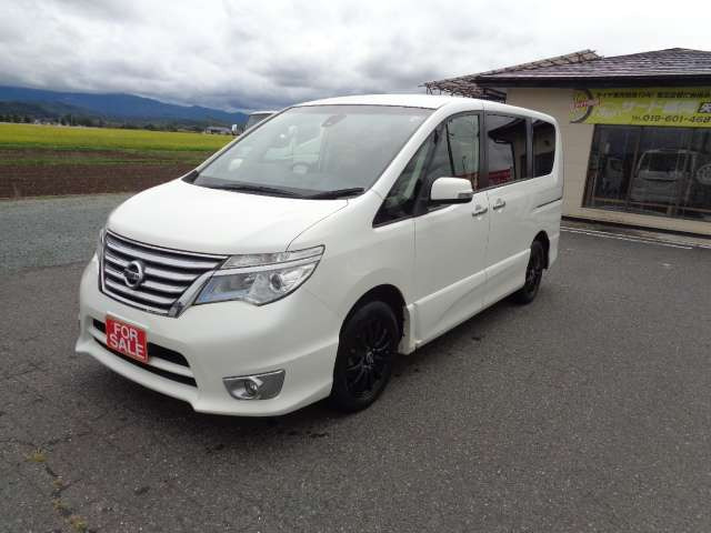 セレナ2.0 ハイウェイスター Vセレクション+Safety 4WD