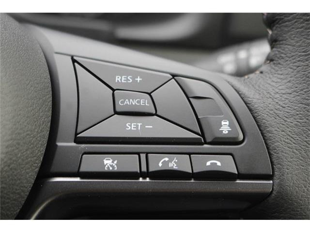 大好評のボディコーティング「ハイモースコート」もご納車までに施工可能。雨染みや線傷など中古車だからと諦めていませんか?ピカピカの状態でお乗り出しいただけます。