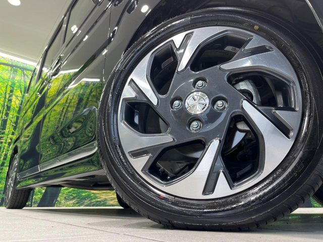 �y����15�C���`�A���~�z�C�[���z�O�ςɃ}�b�`���������A���~�z�C�[���𑕒����Ă���܂��B�e��ЊO�A���~�z�C�[����A�X�^�b�h���X�^�C�����戵�����Ă���܂��B���񂲑��k����������