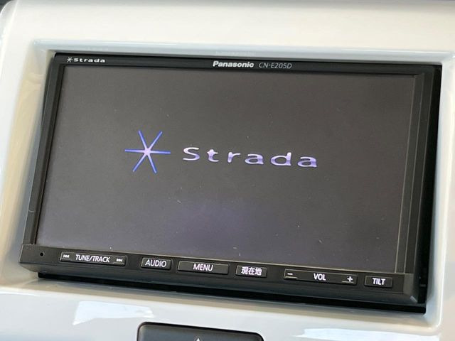 【ナビゲーション】使いやすいナビで目的地までしっかり案内してくれます。各種オーディオ再生機能も充実しており、お車の運転がさらに楽しくなります!!