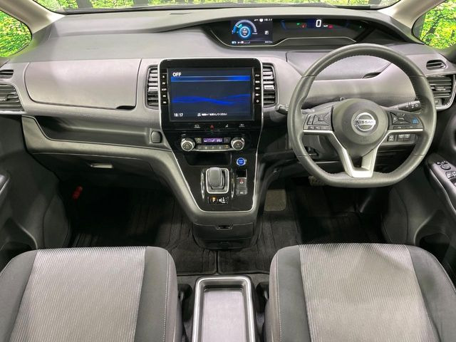 セレナ1.2 e-POWER ハイウェイスターV