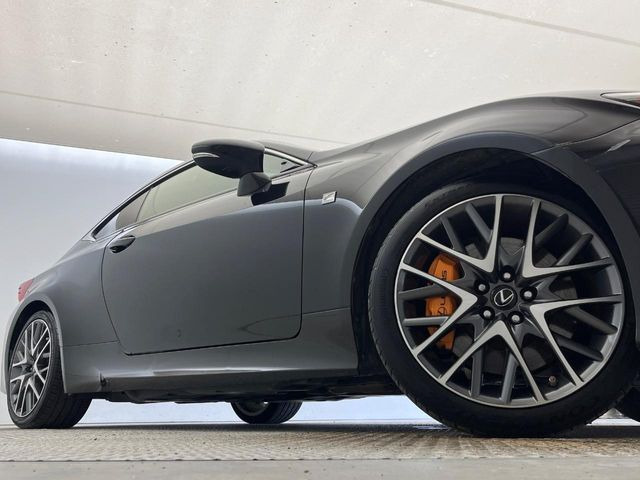 �y19�C���`�A���~�z�C�[���z�O�ςɃ}�b�`�����A���~�z�C�[���𑕒����Ă���܂��B�e��A���~�z�C�[����A�X�^�b�h���X�^�C�����戵�����Ă���܂��B���񂲑��k����������
