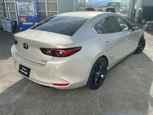 MAZDA3セダン1.8 XD ブラックトーンエディション