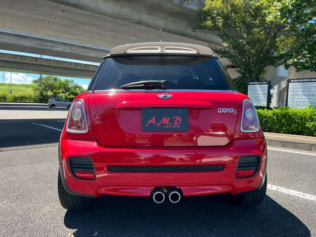 �~�j �N�[�p�[S �W�����N�[�p�[���[�N�X�d�l�̌�����猩���X�^�C���ł��B�e�[���܂������m�F���������B