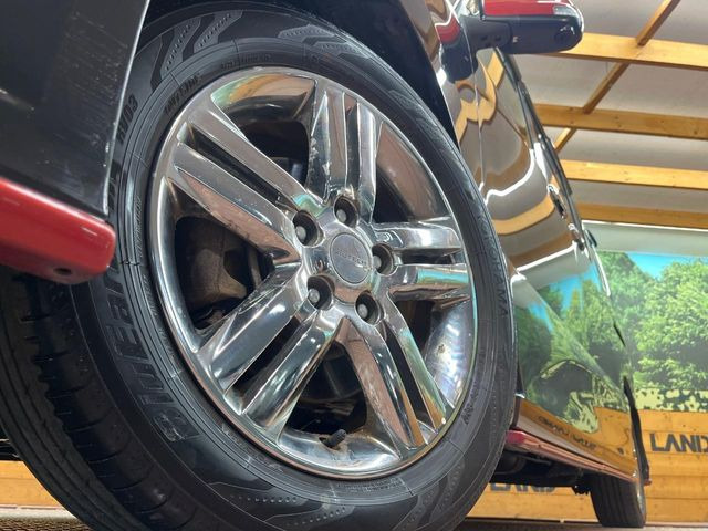 �y16�C���`�A���~�z�C�[���z�O�ςɃ}�b�`�����A���~�z�C�[���𑕒����Ă���܂��B�e��A���~�z�C�[����A�X�^�b�h���X�^�C�����戵�����Ă���܂��B���񂲑��k����������