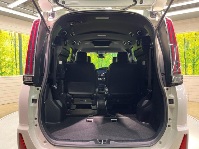 ドライバーによって運転しやすいポジションは異なり、あの車はどうなのか不安なこともありますよね。気になるお車は店頭で乗り込んでご確認いただけます♪