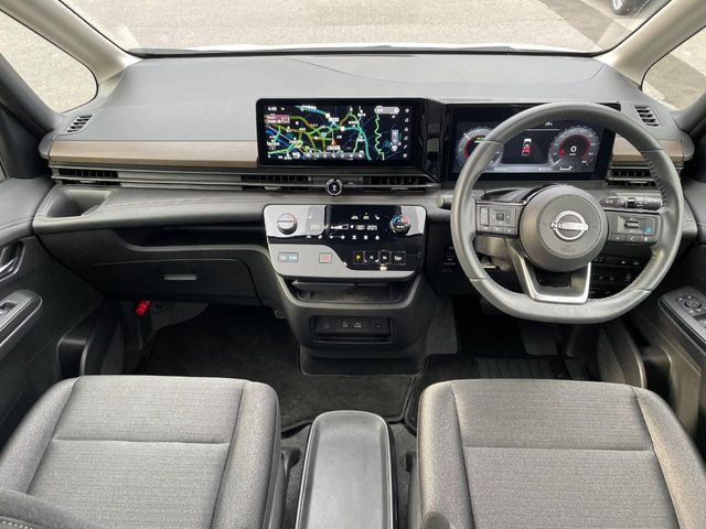 セレナ1.4 e-POWER ハイウェイスターV
