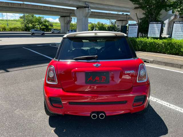 �~�j �N�[�p�[S �W�����N�[�p�[���[�N�X�d�l�̌�����猩���X�^�C���ł��B�e�[���܂������m�F���������B