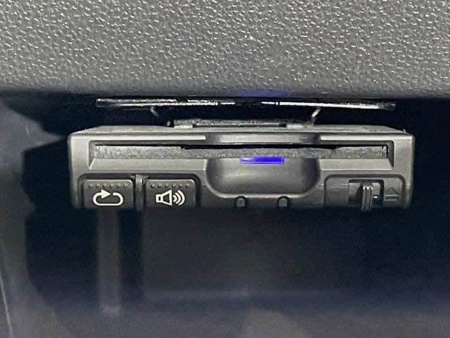【ETC】高速道路の料金所をストレスなく通過!話題のスポットやサービスエリアに多い「スマートIC」利用時は必須のアイテムです。当店でセットアップを実施、ご納車当日からすぐにご利用いただけます!
