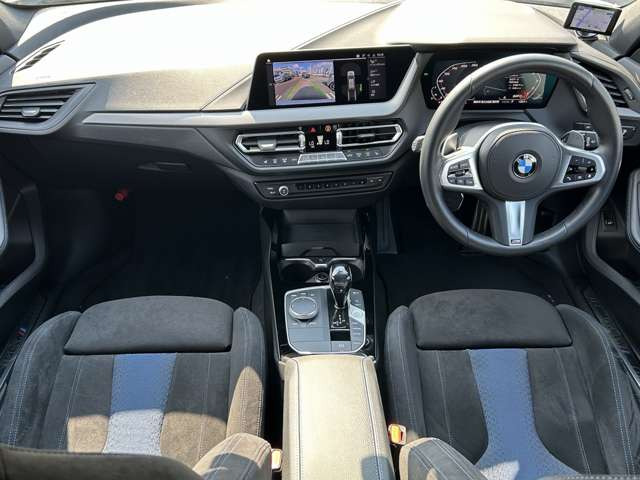 1シリーズM135i xドライブ 4WD