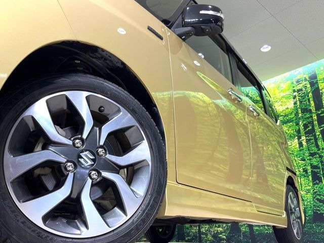 �y����15�C���`�A���~�z�C�[���z�O�ςɃ}�b�`���������A���~�z�C�[���𑕒����Ă���܂��B�e��ЊO�A���~�z�C�[����A�X�^�b�h���X�^�C�����戵�����Ă���܂��B���񂲑��k����������