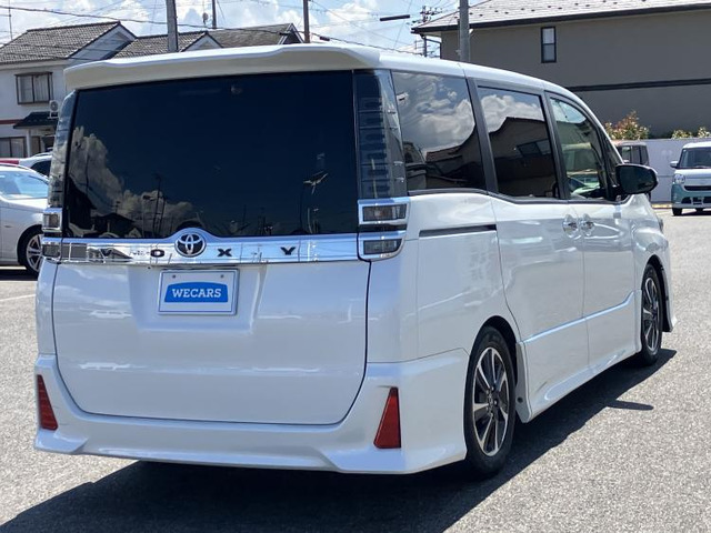 ヴォクシー2.0 ZS