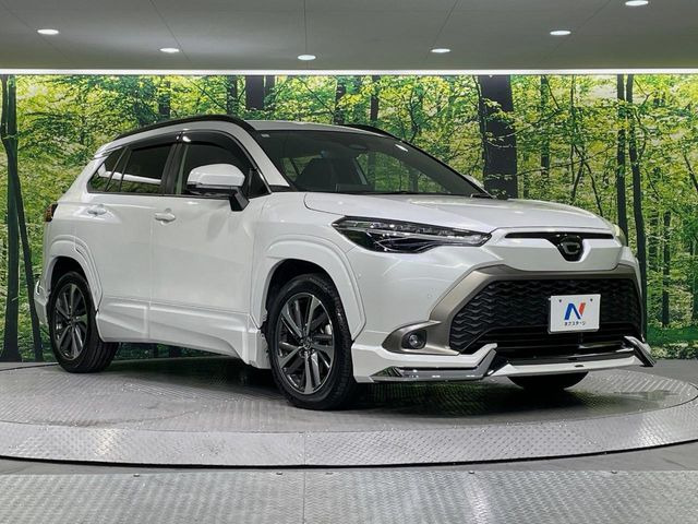 高透明度のガラス皮膜で撥水はもちろん、上質なツヤ・光沢を実現。紫外線や酸性雨から大切な愛車を保護し、色あせ・劣化を防止。「弾スプラッシュコート」、「弾プリミッサコート」からお選びいただけます。
