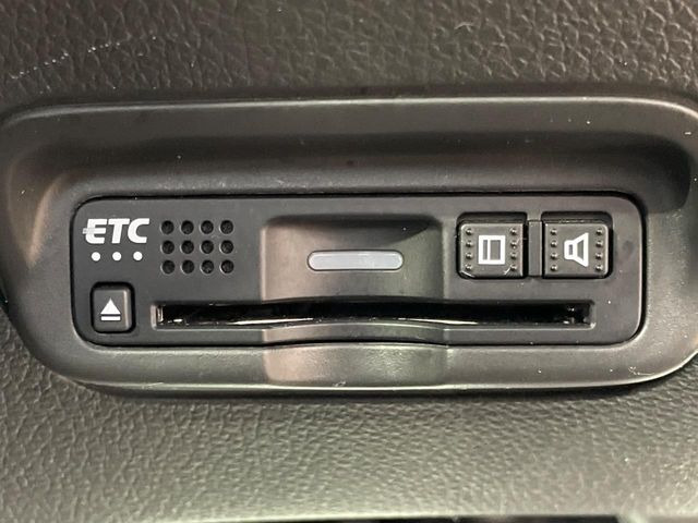 【ETC】高速道路の料金所をストレスなく通過!話題のスポットやサービスエリアに多い「スマートIC」利用時は必須のアイテムです。当店でセットアップを実施、ご納車当日からすぐにご利用いただけます!