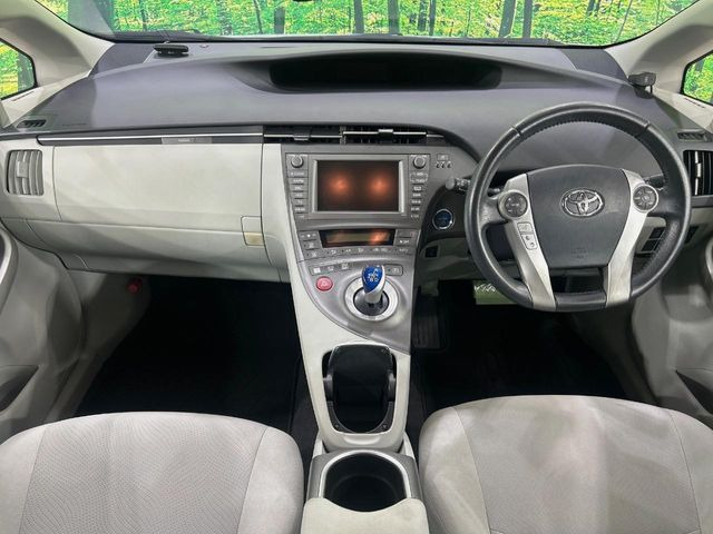 プリウス1.8 S