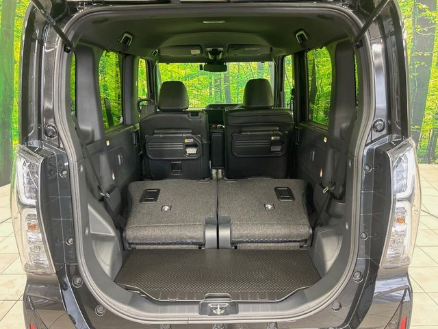 普段のお買い物や通勤、送迎等に十分な荷室スペースを確保しております。セカンドシートを倒すと、大きな荷物の積載も可能です♪