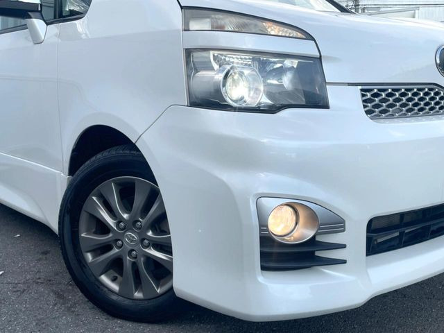 トヨタ ヴォクシー 2.0 ZS 煌 101.1万円 平成23年(2011年) 京都府 中古