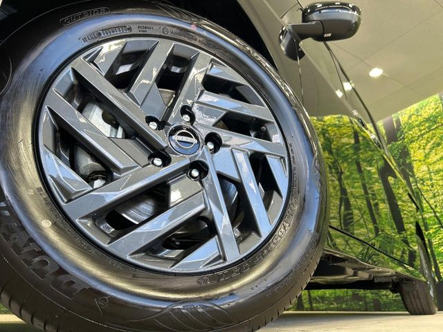 �y����16�C���`�A���~�z�C�[���z�O�ςɃ}�b�`���������A���~�z�C�[���𑕒����Ă���܂��B�e��ЊO�A���~�z�C�[����A�X�^�b�h���X�^�C�����戵�����Ă���܂��B���񂲑��k����������