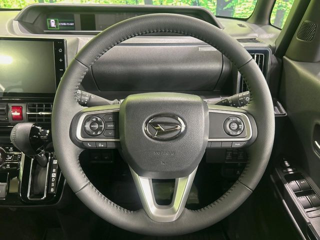【ステアリングスイッチ】運転中、前方から目線をそらすことなく、オーディオ等の操作が可能な便利機能!安心&快適なドライブを演出してくれます♪