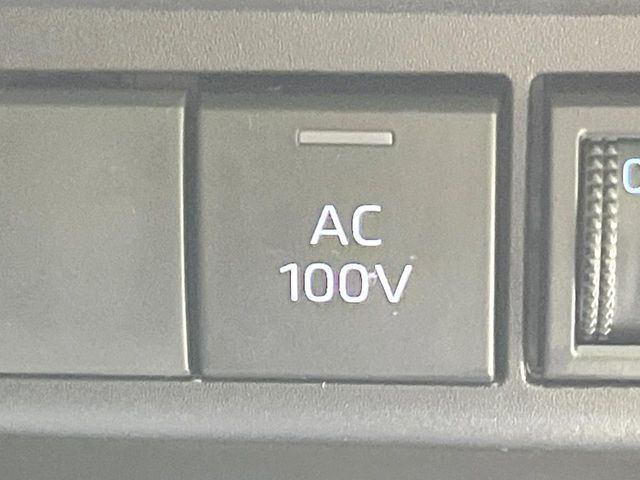 【1500Wアクセサリーコンセント】消費電力1500Wまでの家電が使えます。キャンプやスポーツ・アウトドアでのアクティビティはもちろん、災害・停電の際に大活躍♪