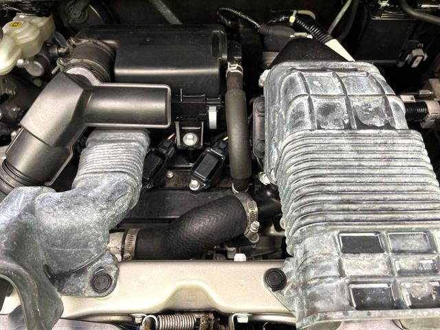 親切・丁寧な専門メカニックスタッフが応対!・車検・点検整備・事故等の修理などアフターサービスも安心。お車のカスタマイズもネクステージのサービススタッフまでご相談ください!