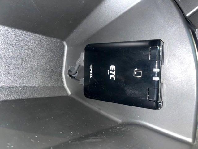 【ETC】高速道路の料金所をストレスなく通過!話題のスポットやサービスエリアに多い「スマートIC」利用時は必須のアイテムです。当店でセットアップを実施、ご納車当日からすぐにご利用いただけます!