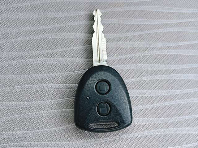 お客様のご予算帯に合わせたお車を常時50台以上取り揃えています!当社のスタッフがお客様のお車選びをしっかりサポートしご提案させていただきます!