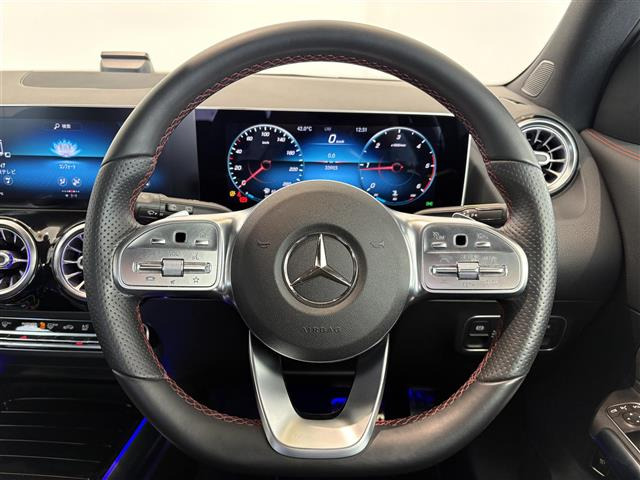 GLAクラスGLA200d 4マチック AMGライン 4WD