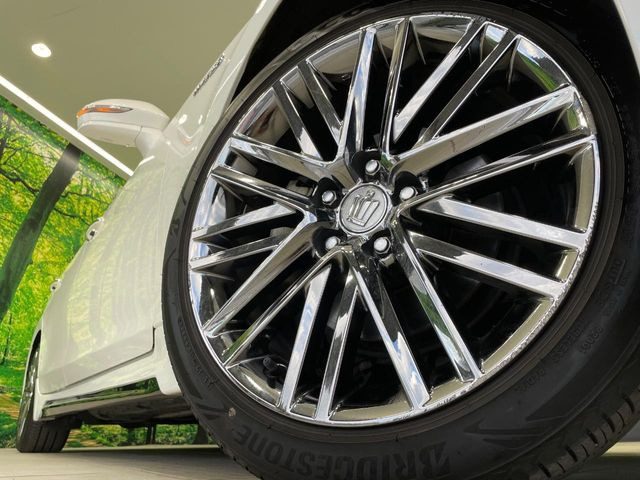 �y����18�C���`�A���~�z�C�[���z�O�ςɃ}�b�`���������A���~�z�C�[���𑕒����Ă���܂��B�e��ЊO�A���~�z�C�[����A�X�^�b�h���X�^�C�����戵�����Ă���܂��B���񂲑��k����������