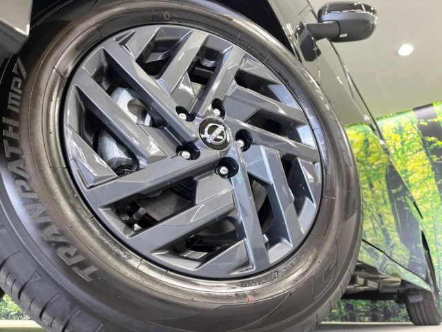 �y����16�C���`�A���~�z�C�[���z�O�ςɃ}�b�`���������A���~�z�C�[���𑕒����Ă���܂��B�e��ЊO�A���~�z�C�[����A�X�^�b�h���X�^�C�����戵�����Ă���܂��B���񂲑��k����������