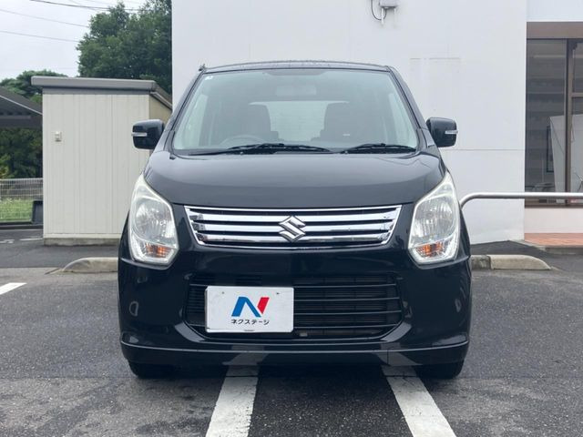 弊社では、全車『修復歴なし』のお車のみ取り扱っております。専任バイヤーによる厳選した仕入れの後、入庫後の車両チェックを行い、ネクステージが認定した高品質な中古車をご提供しております。