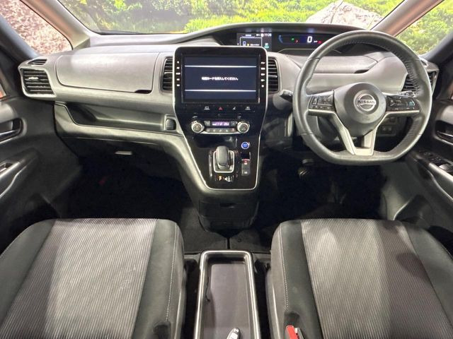 セレナ1.2 e-POWER ハイウェイスターV