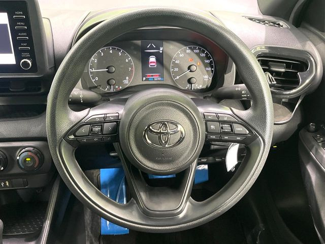 【ステアリングスイッチ】運転中、前方から目線をそらすことなく、オーディオ等の操作が可能な便利機能!安心&快適なドライブを演出してくれます♪