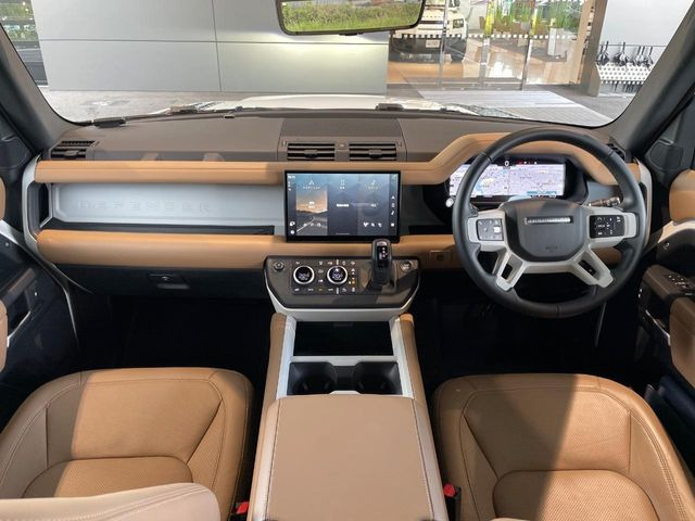 ディフェンダー90 Xダイナミック HSE 3.0L D350 ディーゼル 4WD