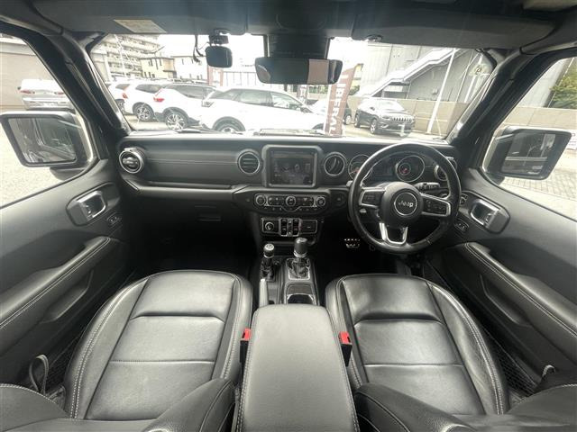 ラングラーアンリミテッド サハラ 4WD
