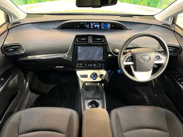 プリウス1.8 S セーフティ プラス