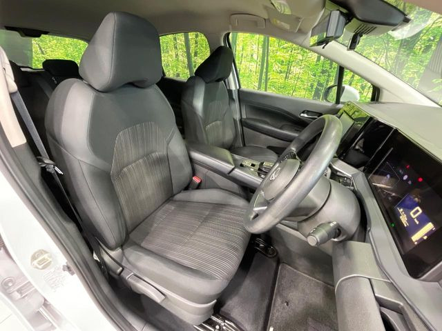 運転席シート廻りは使用感も少なく、良好な状態となっています。丁寧に使われていたことがよくわかりますね。