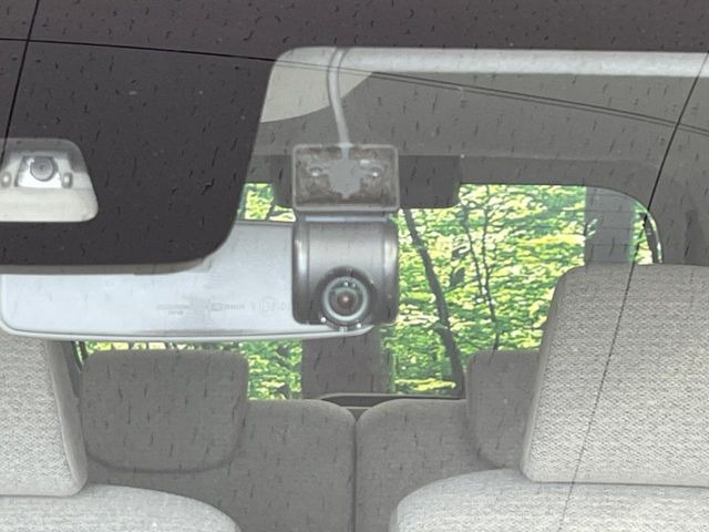 【ドライブレコーダー】ドライブレコーダー装備!走行中はもちろん、あおり運転や事故に遭遇した際、映像で記録し、万一のリスクに備えます。※記録用SDカードはお客様ご自身でご準備いただく必要があります。