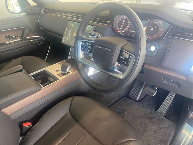 レンジローバーオートバイオグラフィ 3.0L D350 スタンダードホイールベース ディーゼル 4WD
