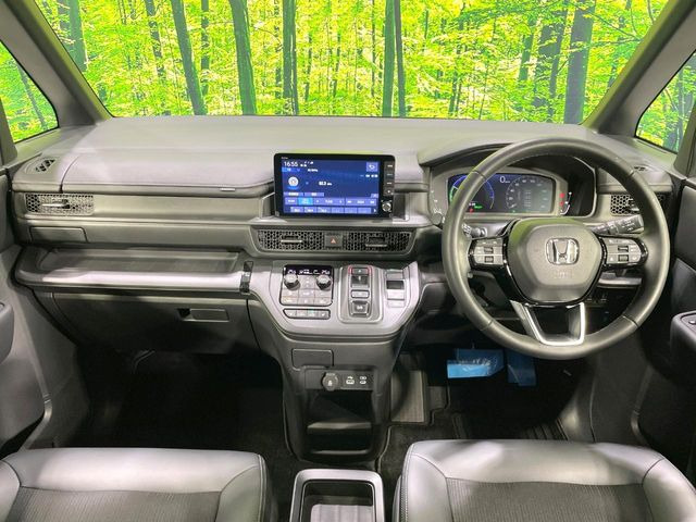 ステップワゴン2.0 e:HEV スパーダ