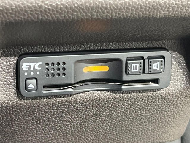 【ETC】高速道路の料金所をストレスなく通過!話題のスポットやサービスエリアに多い「スマートIC」利用時は必須のアイテムです。当店でセットアップを実施、ご納車当日からすぐにご利用いただけます!