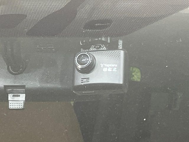 【ドライブレコーダー】ドライブレコーダー装備!走行中はもちろん、あおり運転や事故に遭遇した際、映像で記録し、万一のリスクに備えます。※記録用SDカードはお客様ご自身でご準備いただく必要があります。
