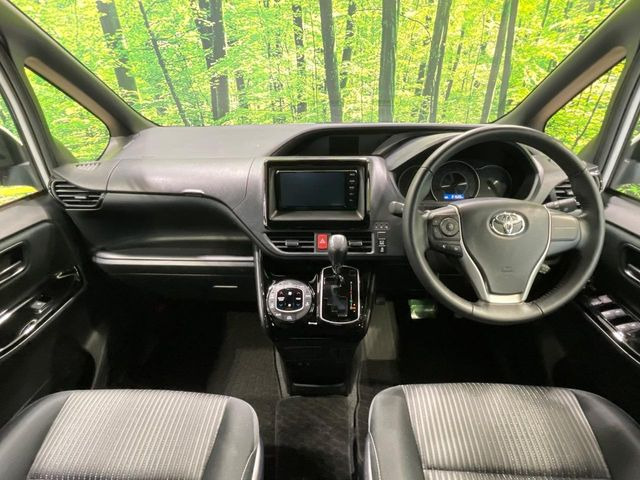ヴォクシー2.0 ZS