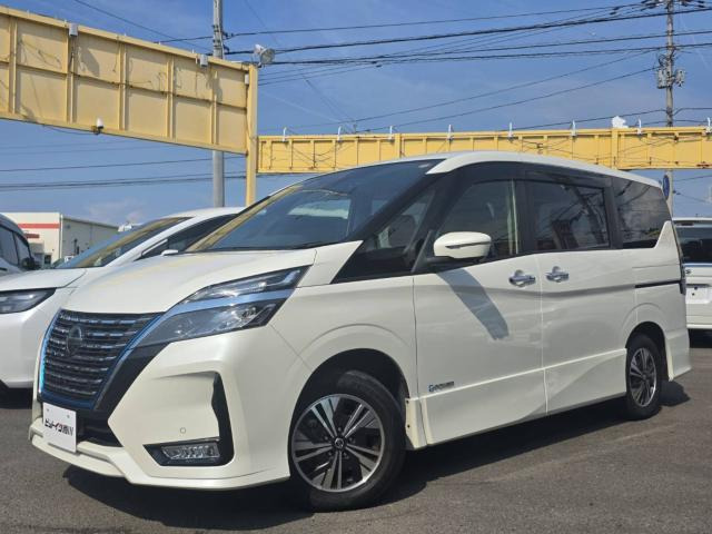 セレナ1.2 e-POWER ハイウェイスターV