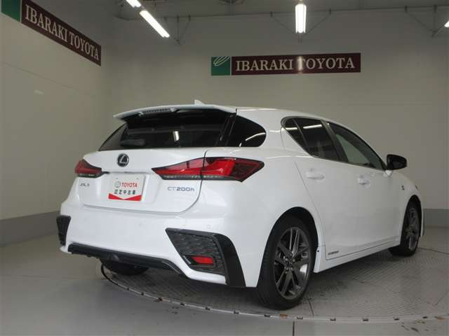 CT200h Fスポーツ