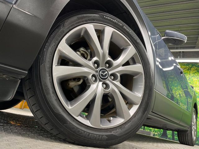 �y����18�C���`�A���~�z�C�[���z�O�ςɃ}�b�`���������A���~�z�C�[���𑕒����Ă���܂��B�e��ЊO�A���~�z�C�[����A�X�^�b�h���X�^�C�����戵�����Ă���܂��B���񂲑��k����������